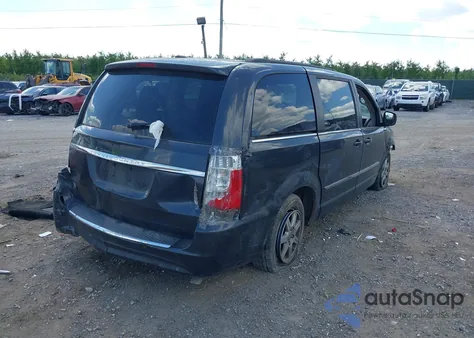 2011 Chrysler Town & Country Touring z USA, uszkodzony, nr VIN 2A4RR5DG2BR664935